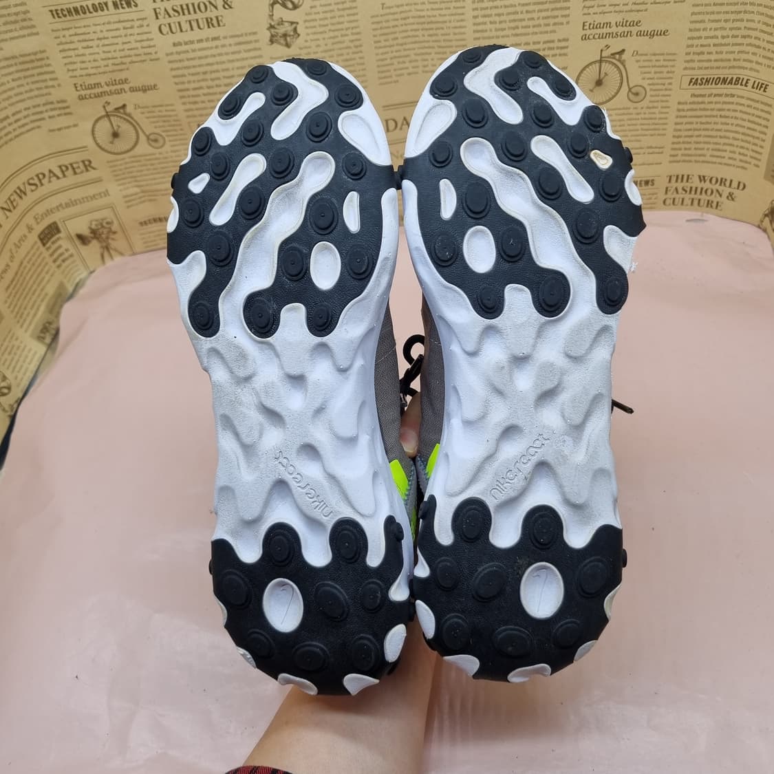 나이키 리액트 엘리먼트55 운동화 255 상품이미지3