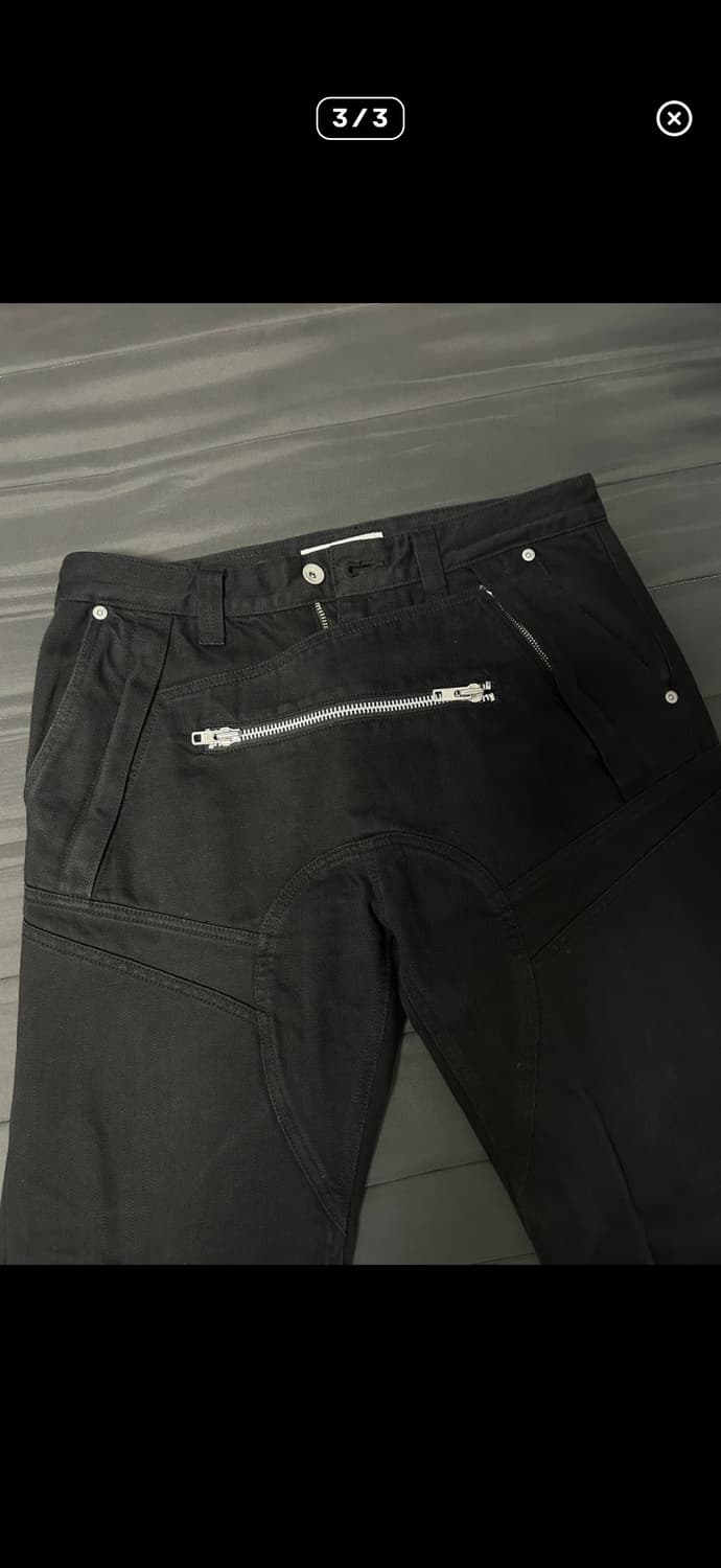 (구매글)아이시토 쉴드진 블랙 구합니다  상품이미지1