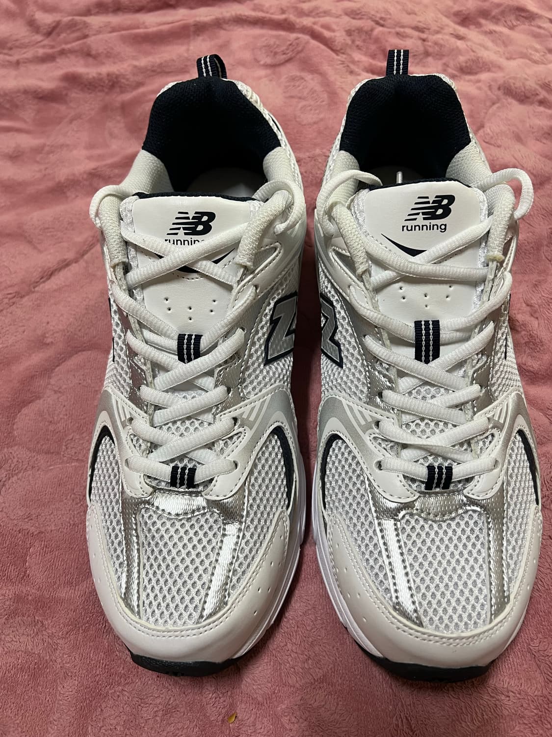 뉴발란스 530 화이트, 290사이즈 스니커즈 판매합니다 상품이미지1