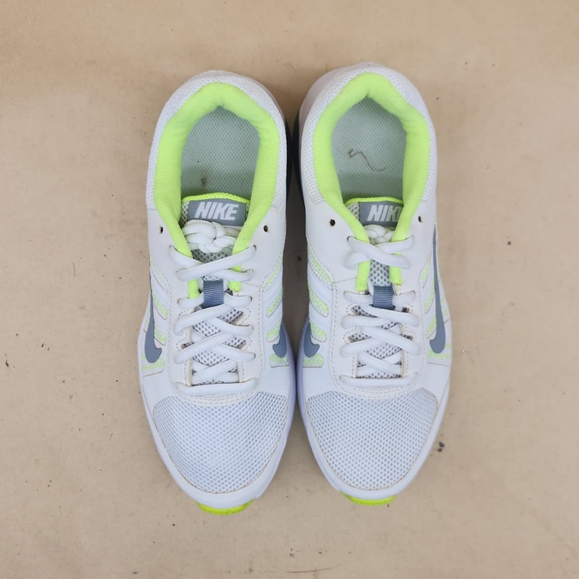 나이키 Dart 12 여성운동화235 상품이미지2