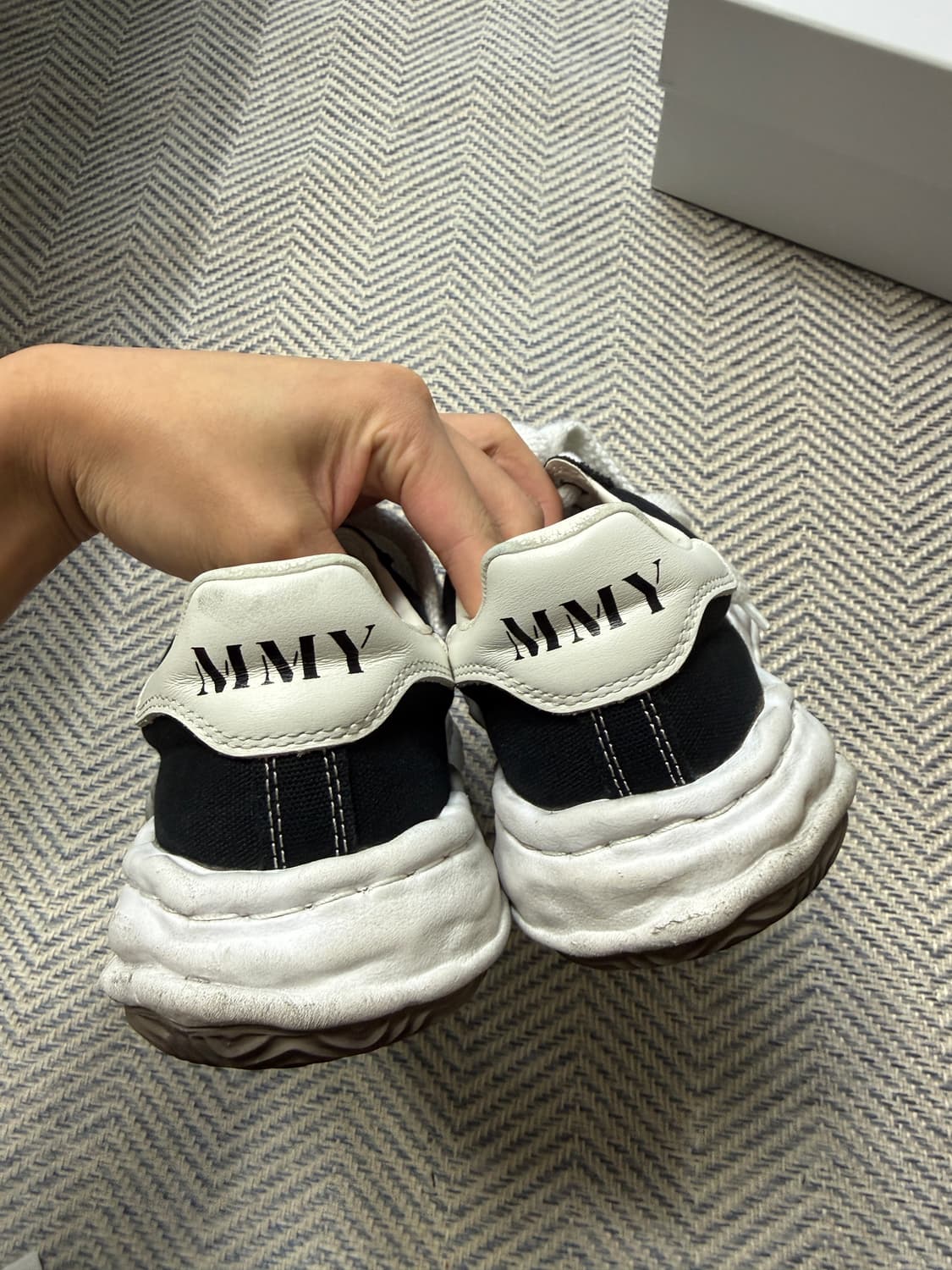 메종 미하라 야스히로 블레이키 OG 솔 캔버스 로우탑 스니커즈 블랙 화이 상품이미지6