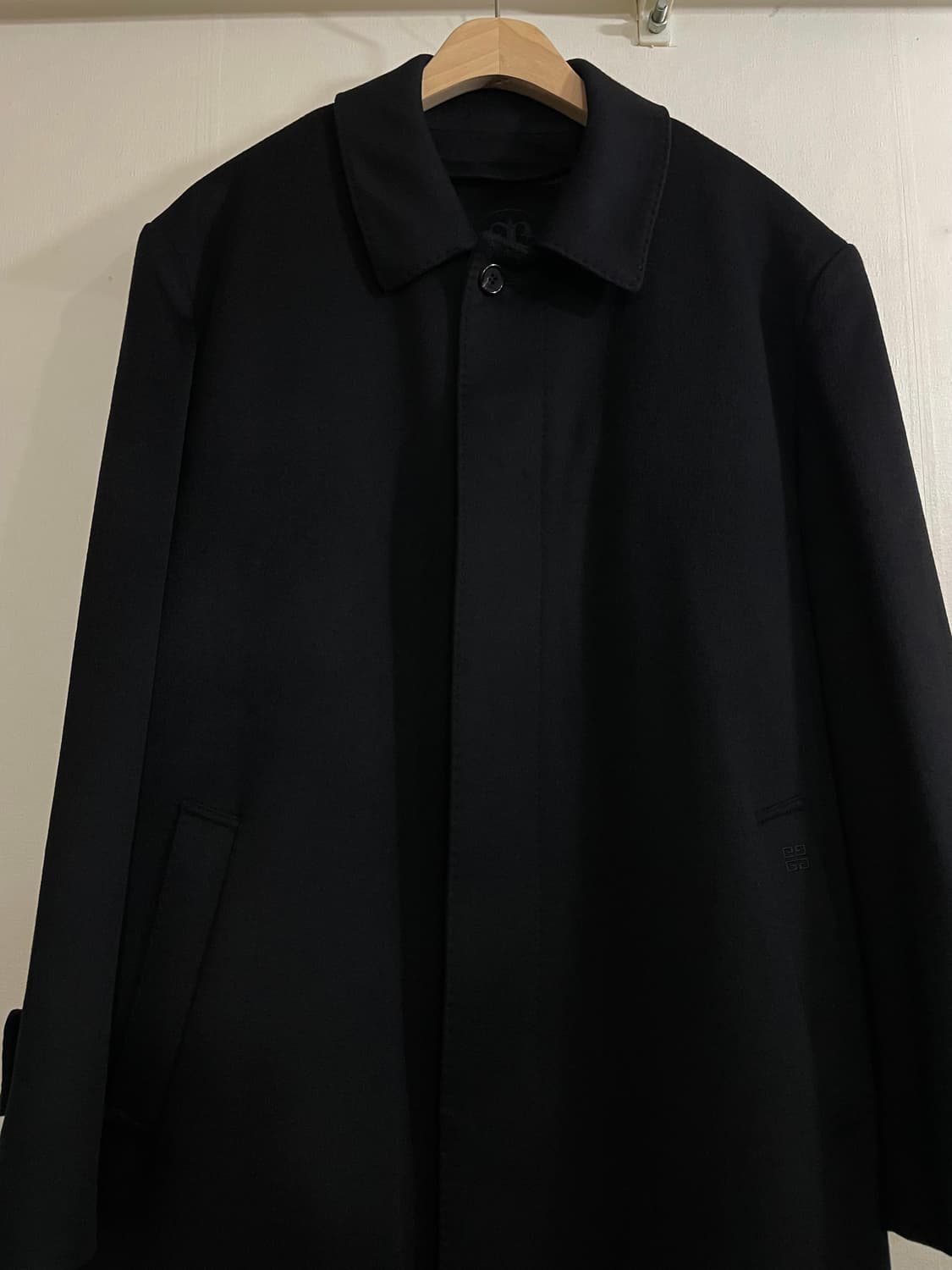 지방시 블랙 캐시미어 롱코트 상품이미지3