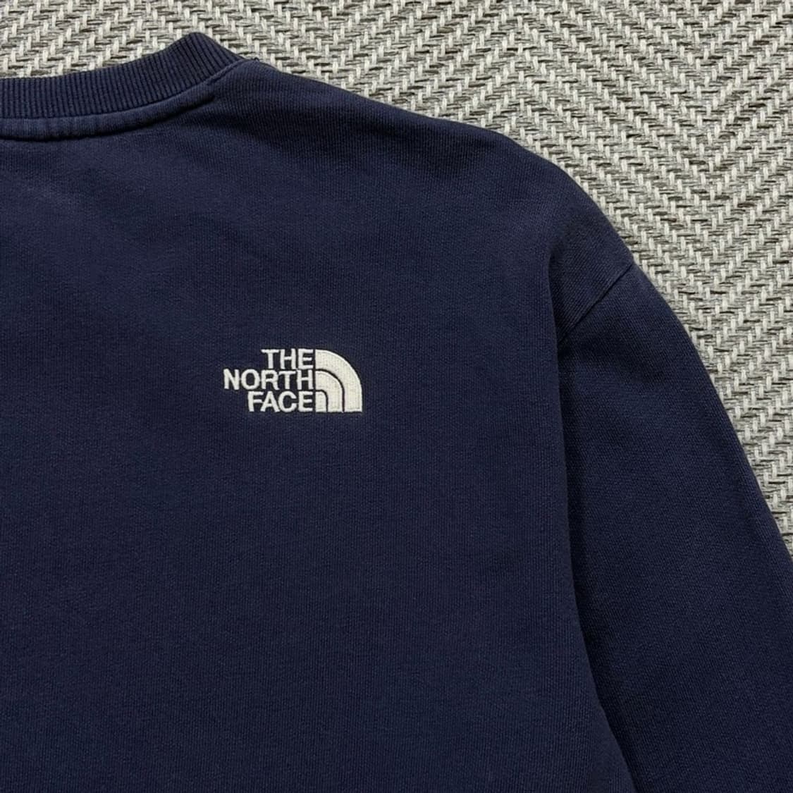 노스페이스 베이직 로고 맨투맨 v2062 상품이미지6