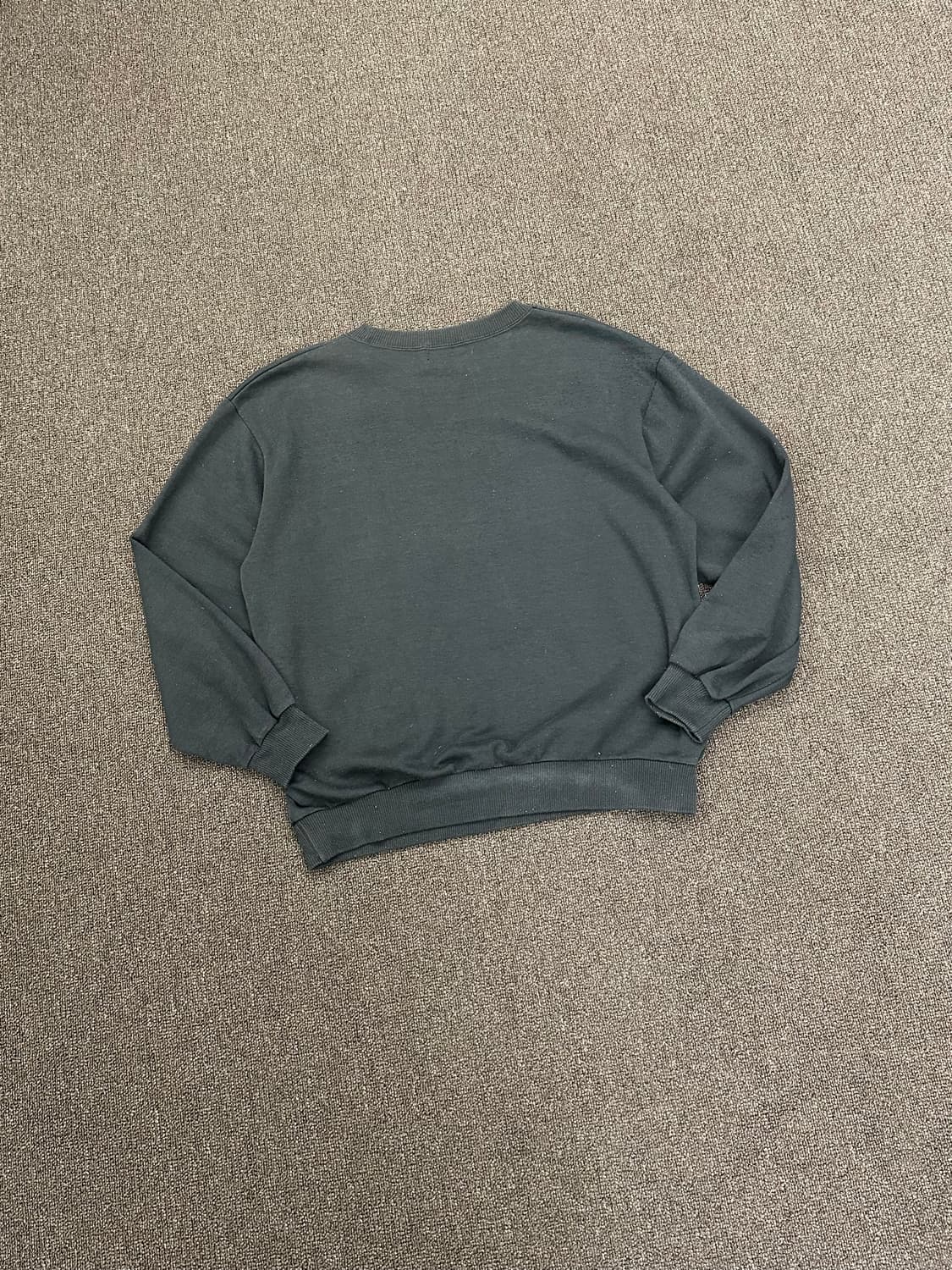 OS)DKNY vintage 빅로고 자수 블랙 스웻셔츠 상품이미지4