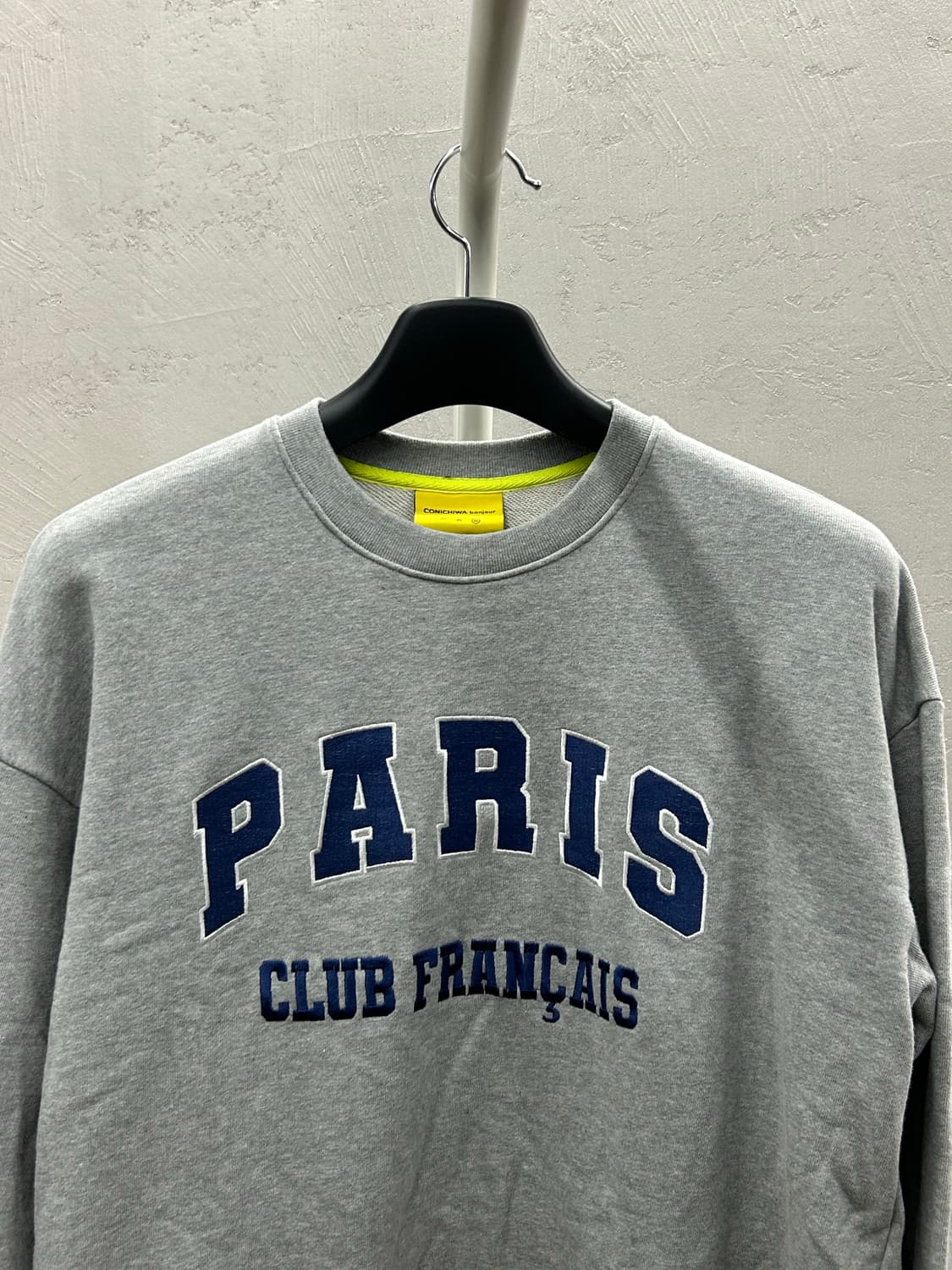 곤니치와 봉쥬르 자수 맨투맨 상품이미지4