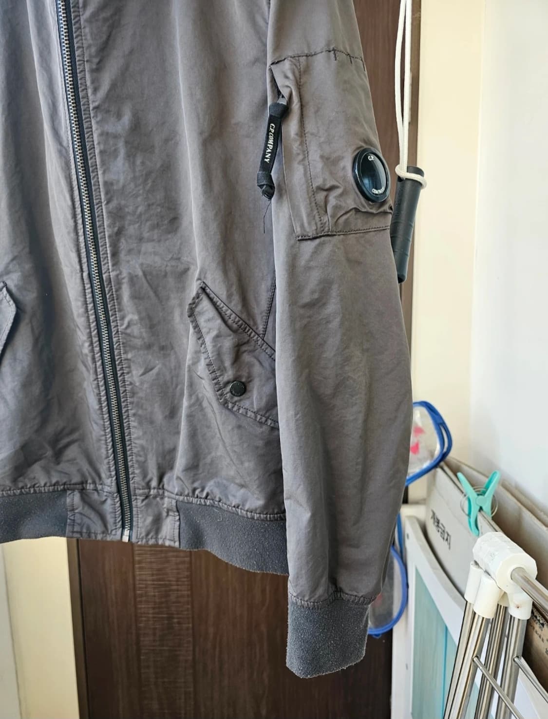 씨피 정품 CP컴퍼니 봄버형태 자켓 105 팔아요 상품이미지2