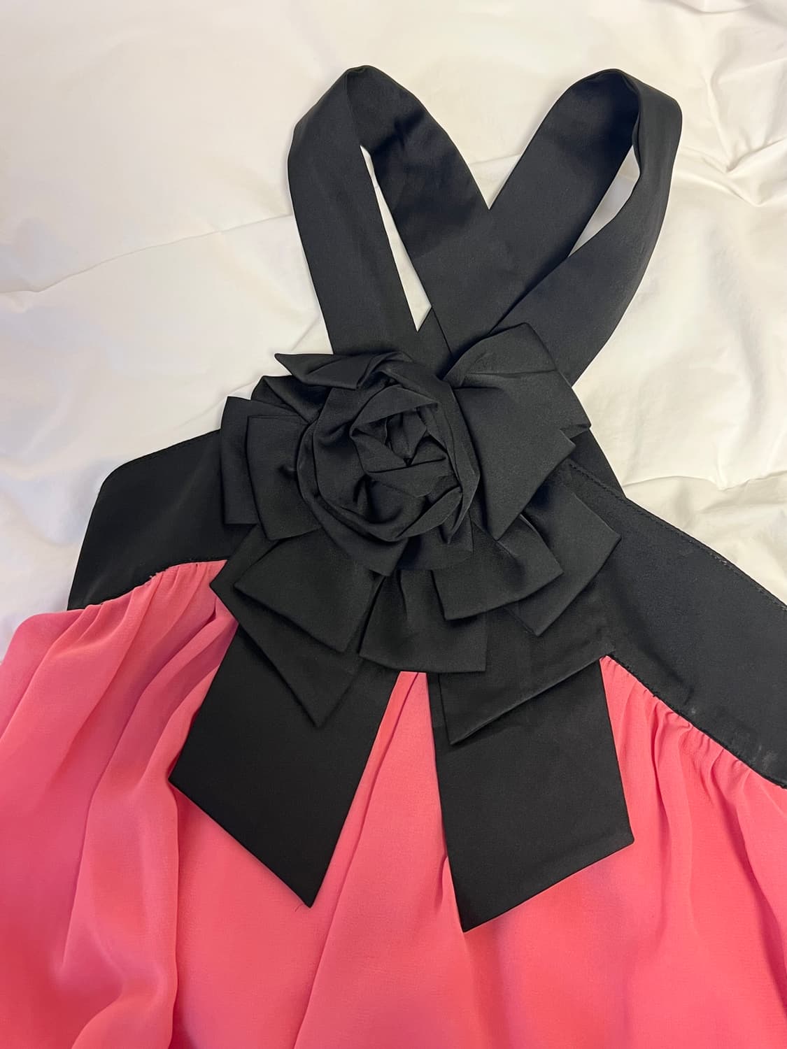 빈티지 로즈 블랙 핑크 크로스 홀터 미니 원피스  상품이미지1