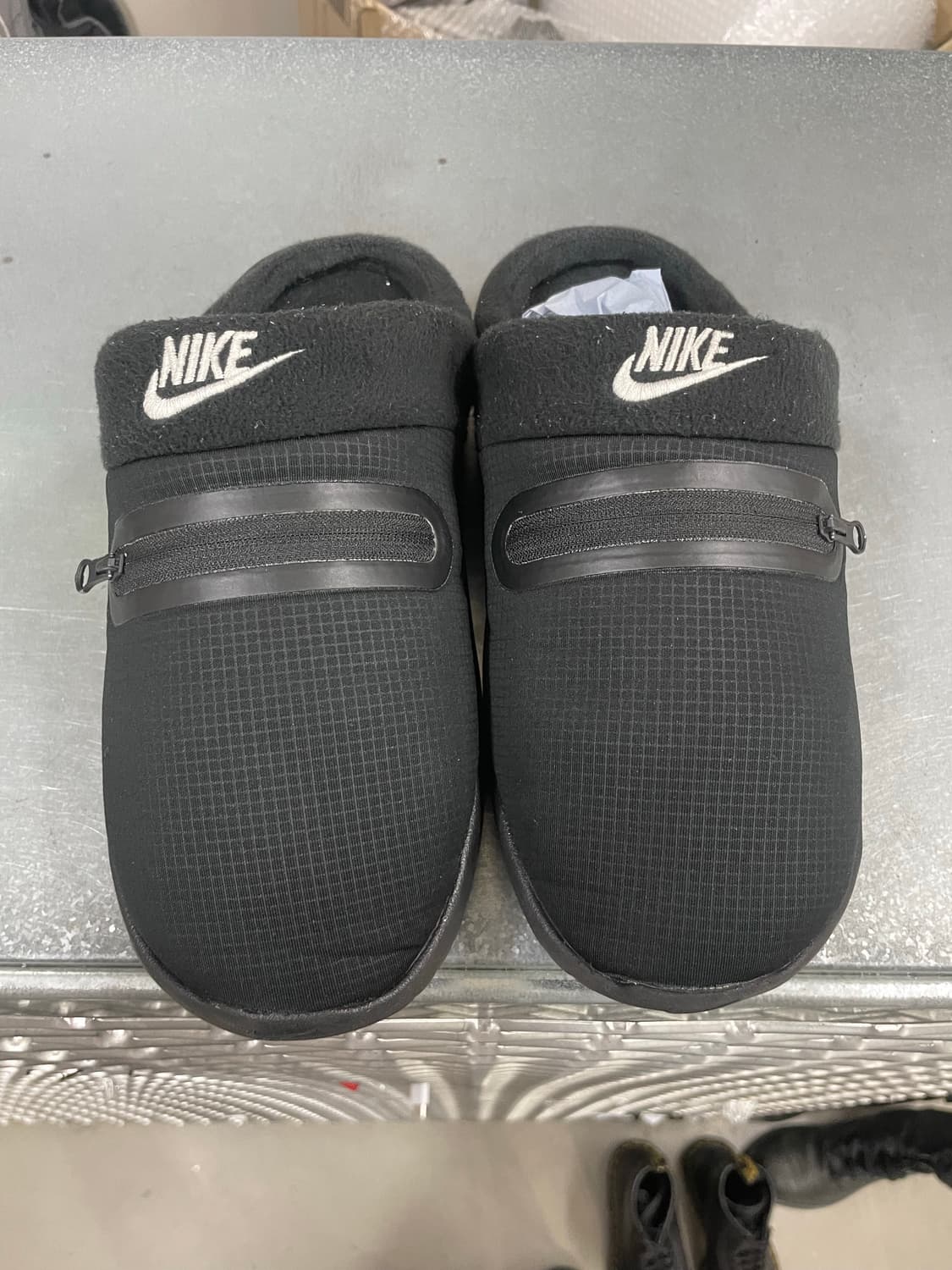 나이키 버로우 슬리퍼 블랙 메탈릭 실버 250 상품이미지5