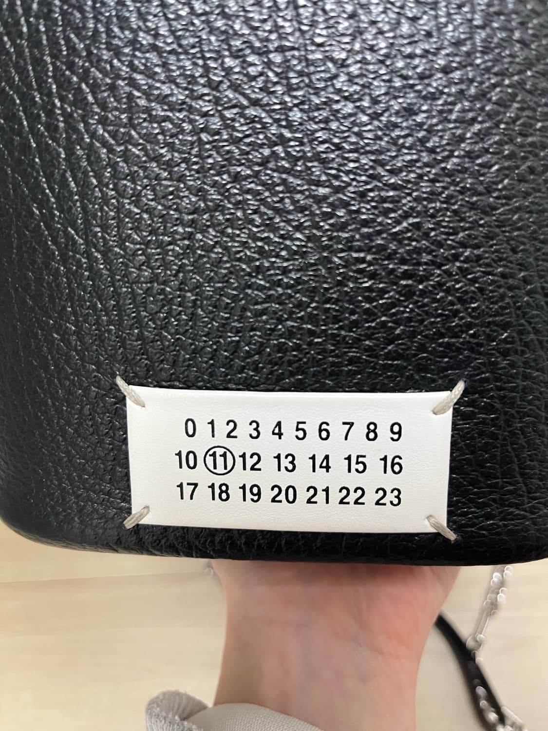 메종 마르지엘라 5AC 버킷백 블랙 상품이미지3