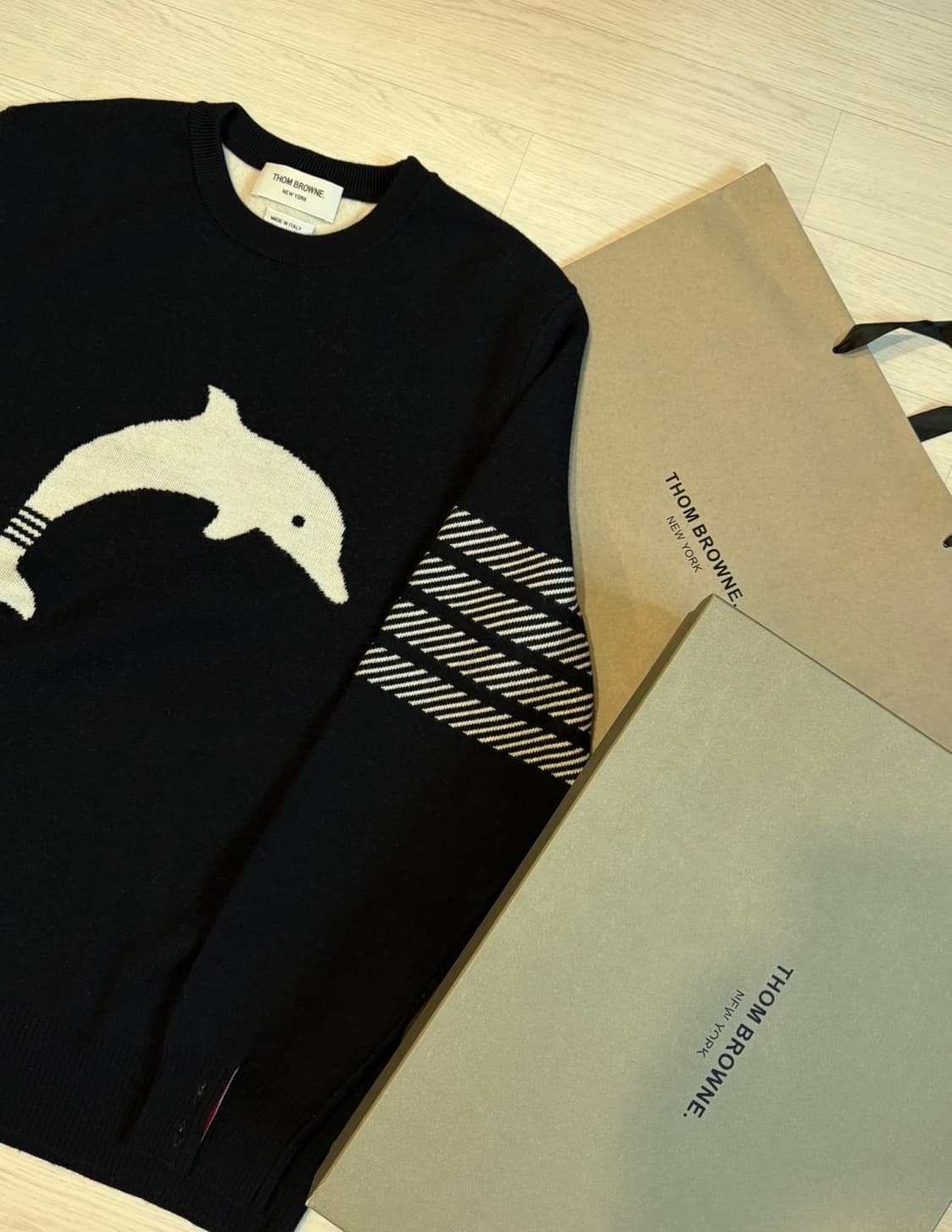 톰브라운 돌핀(돌고래) 사선 니트  상품이미지1