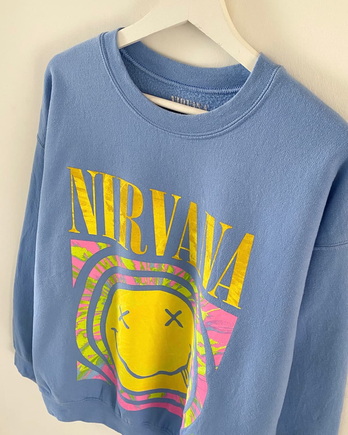 너바나 커트 코베인 스마일 심볼 맨투맨 상품이미지3