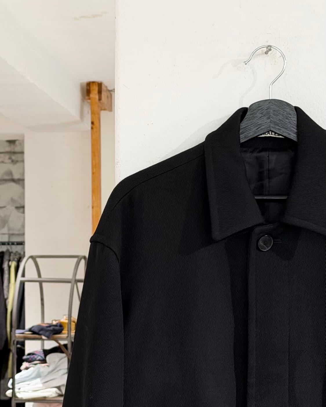 오라리 블랙 울 포켓 하프 코트 상품이미지2