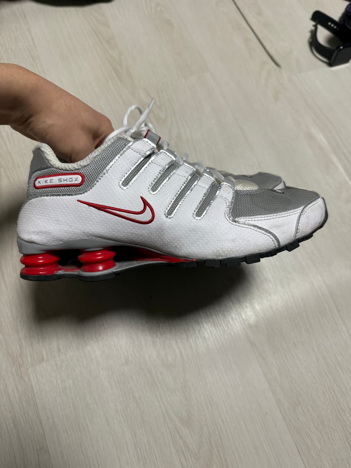 나이키 샥스 상품이미지1