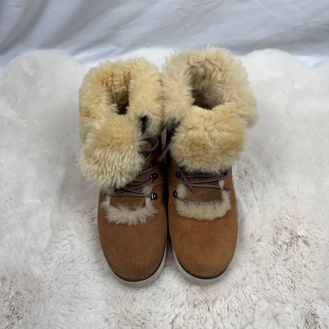 240) 베어파우 젬마 우먼스 양털 윈터 부츠 상품이미지2