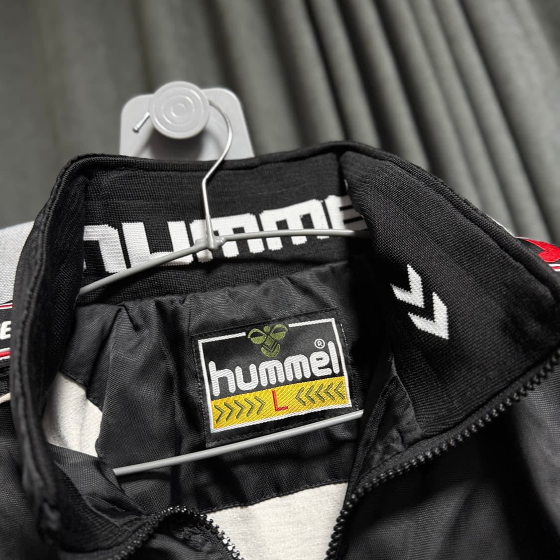 (레트로맛)Hummel 험멜 L 사이즈 블랙 바람막이 상품이미지3
