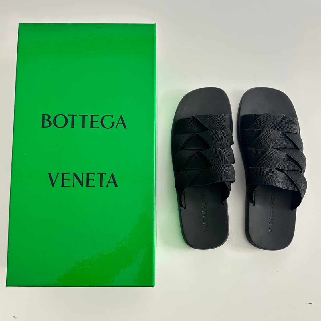 보테가베네타 슬리퍼 인트레치아토 박풀 (275-290) 상품이미지1