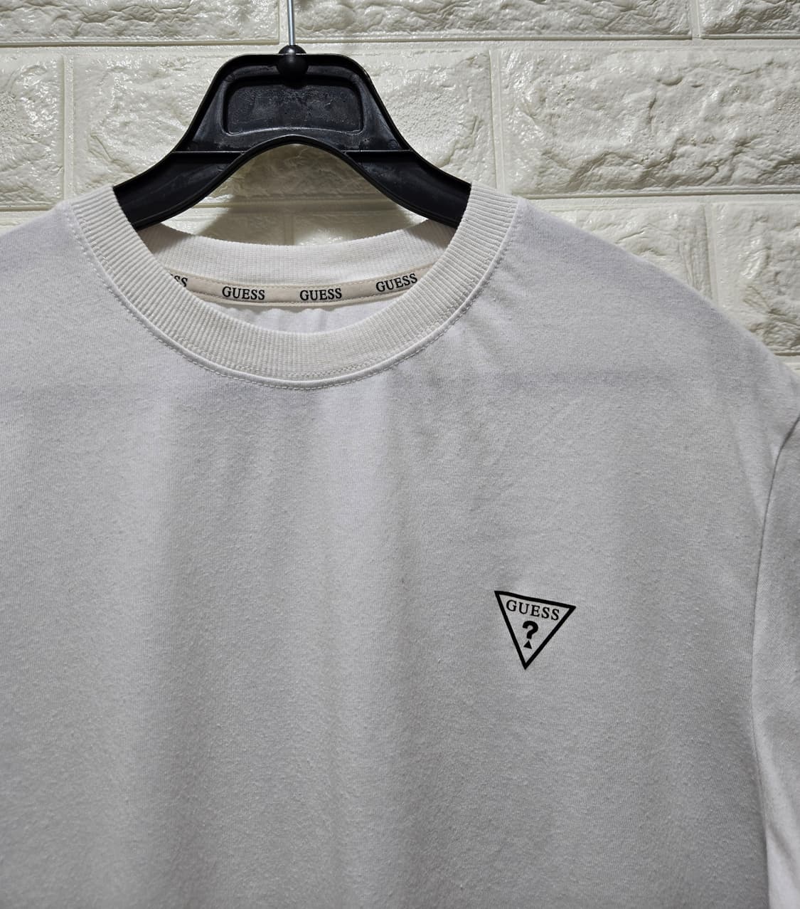 게스 스몰로고 반팔티 M 상품이미지2