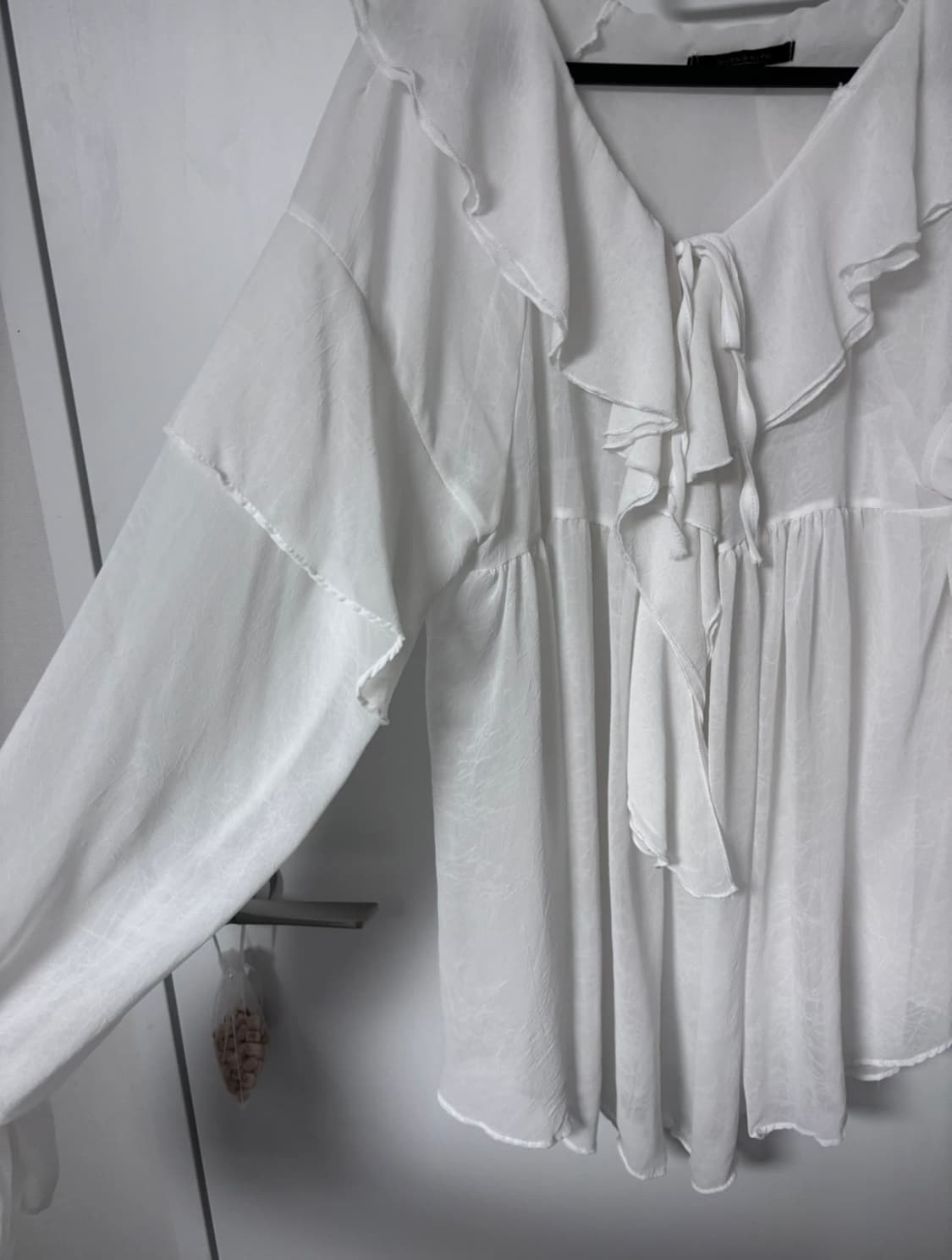 에이블리 쉬폰 프릴 러플 타이 블라우스 미니 원피스 상품이미지6