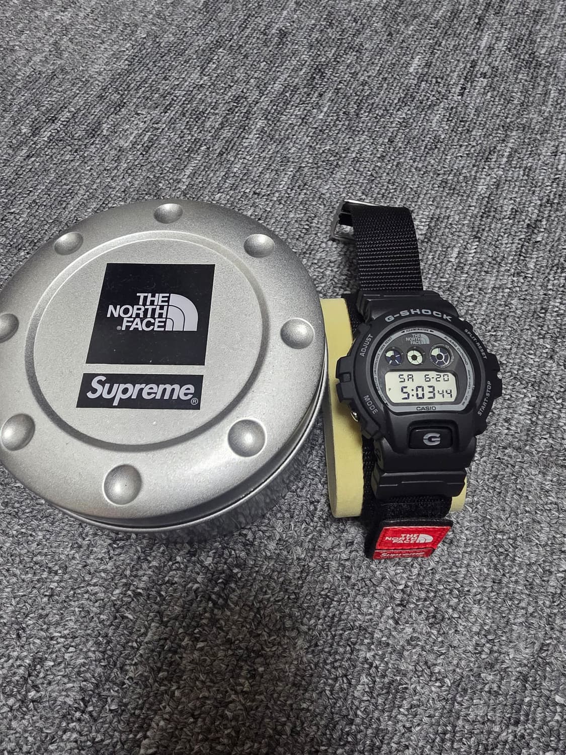 카시오 지샥 x 슈프림 x 노스페이스 DW-6900 상품이미지1