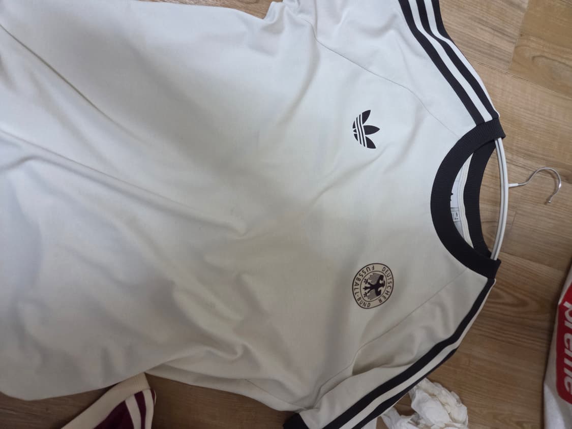 아디다스 독일 아디컬러 클래식 삼선 티셔츠 오프 화이트 - KR 사이즈 상품이미지1