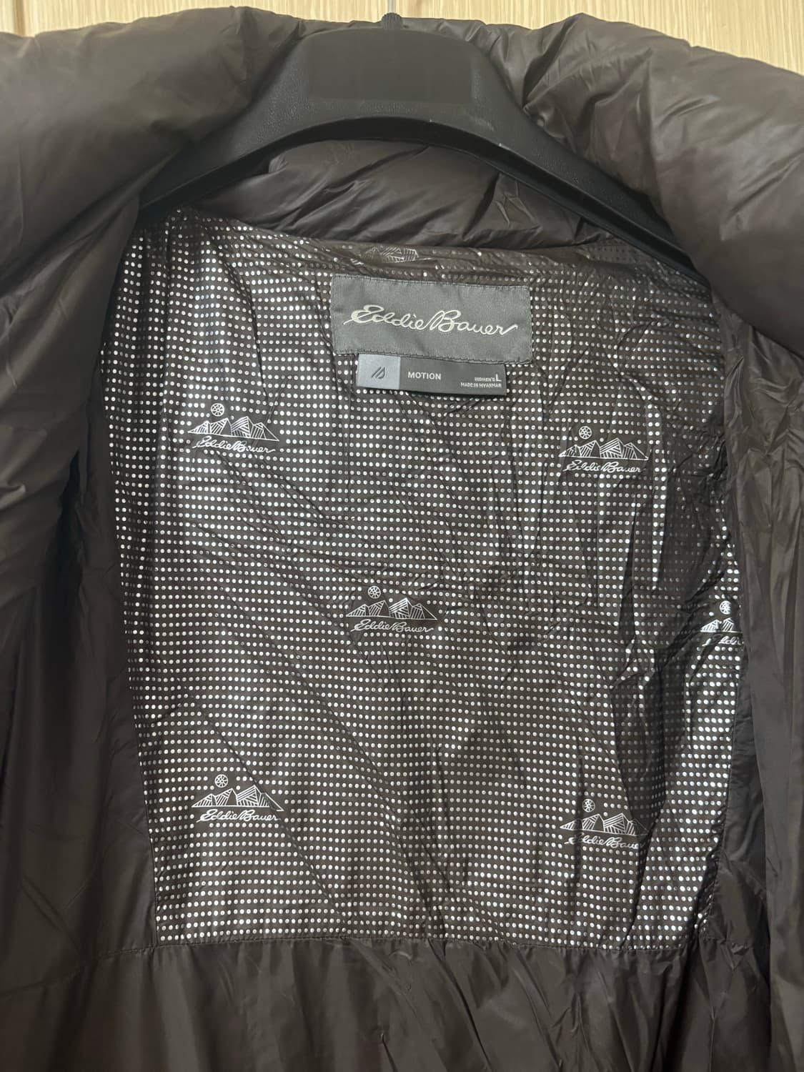 에디바우어 블랙 패딩 상품이미지3