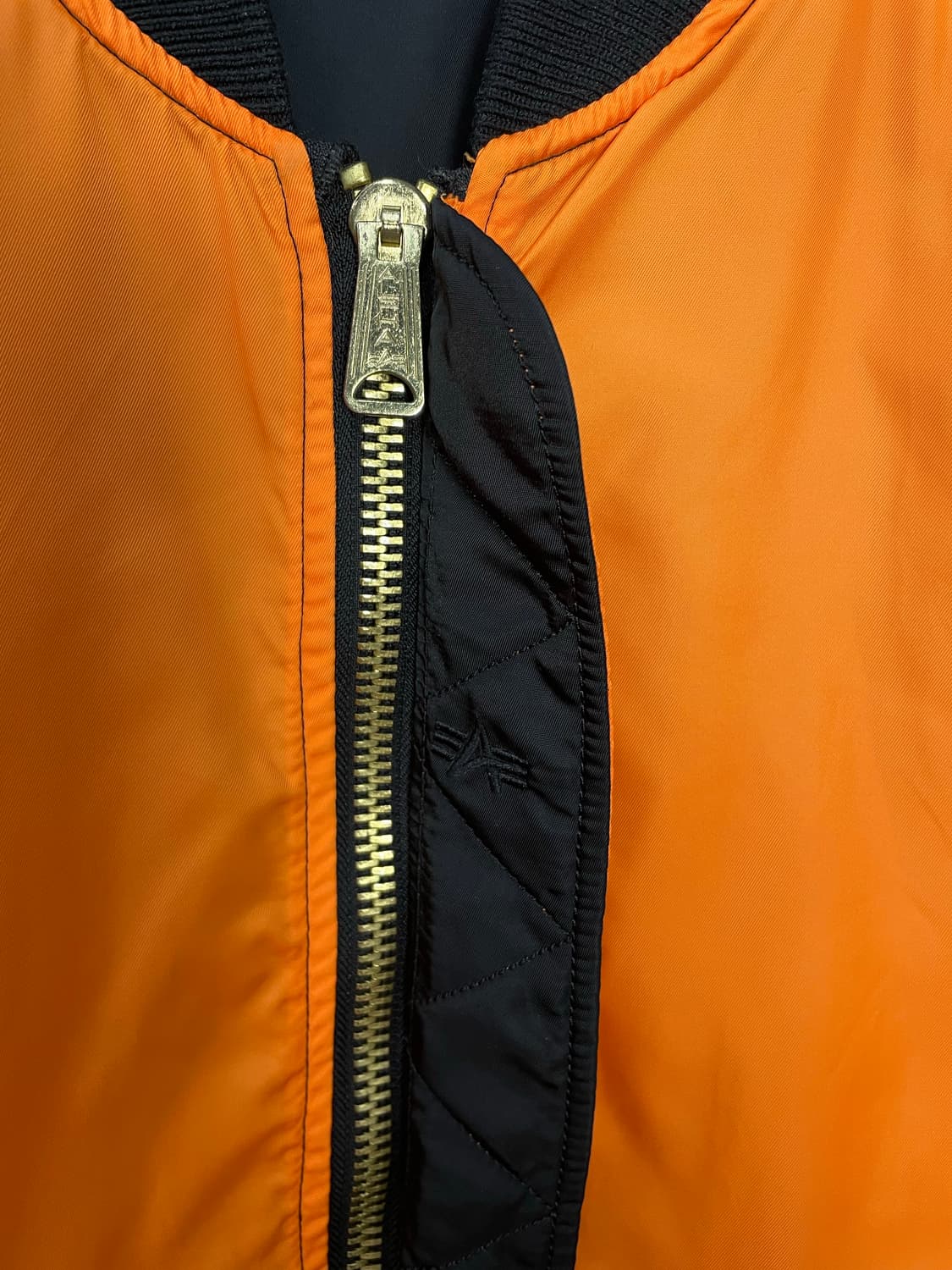 알파 인더스트리 MA-1 리버시블 플라이트 자켓 H2203 상품이미지7