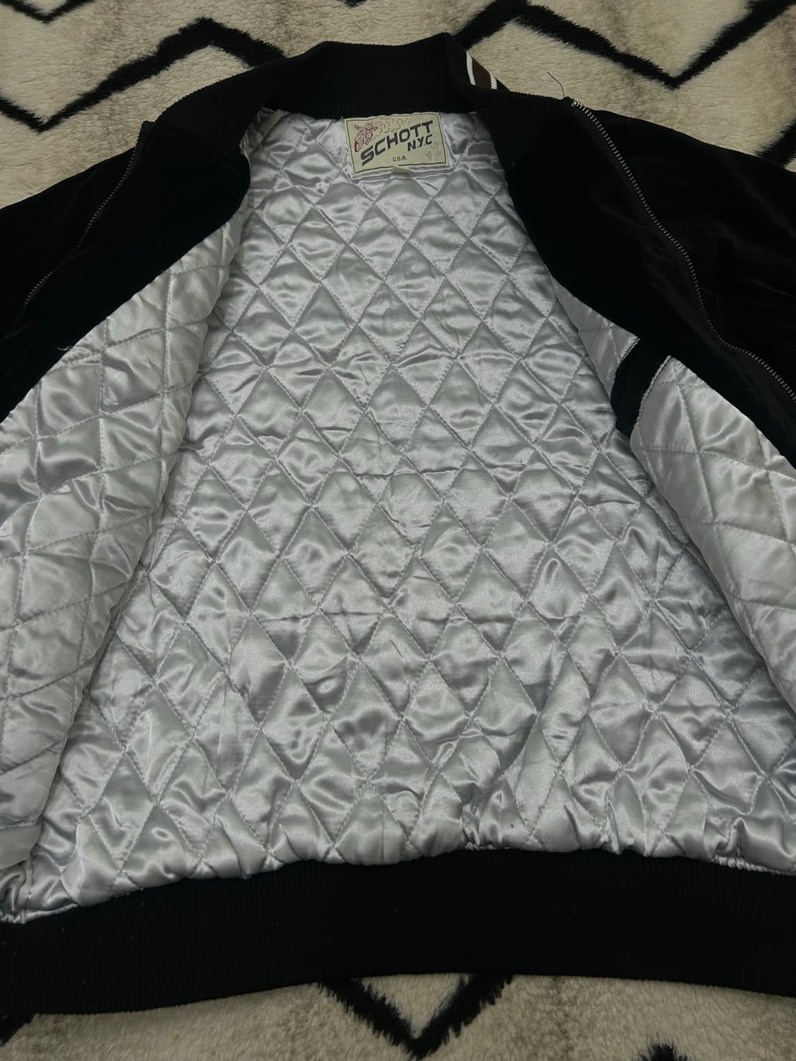 [XL]쇼트 수베니어 벨루어 자수 봄버 자켓/블랙 상품이미지5