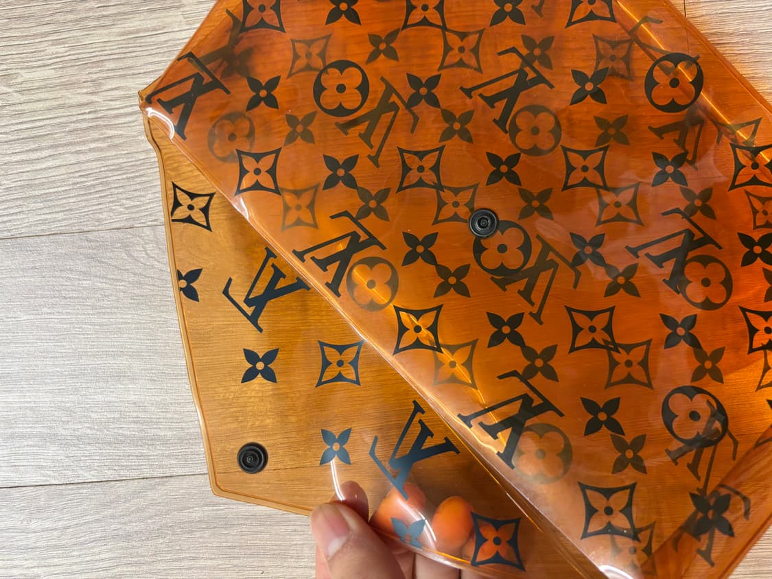 루이비통 오렌지 모노그램 PVC 봉투 파우치 상품이미지5