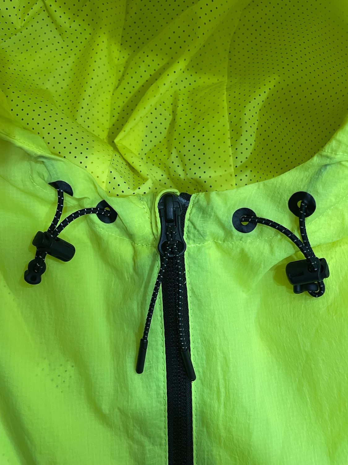 나이키 테크 에어로쉴드 파카 바람막이 형광 상품이미지6