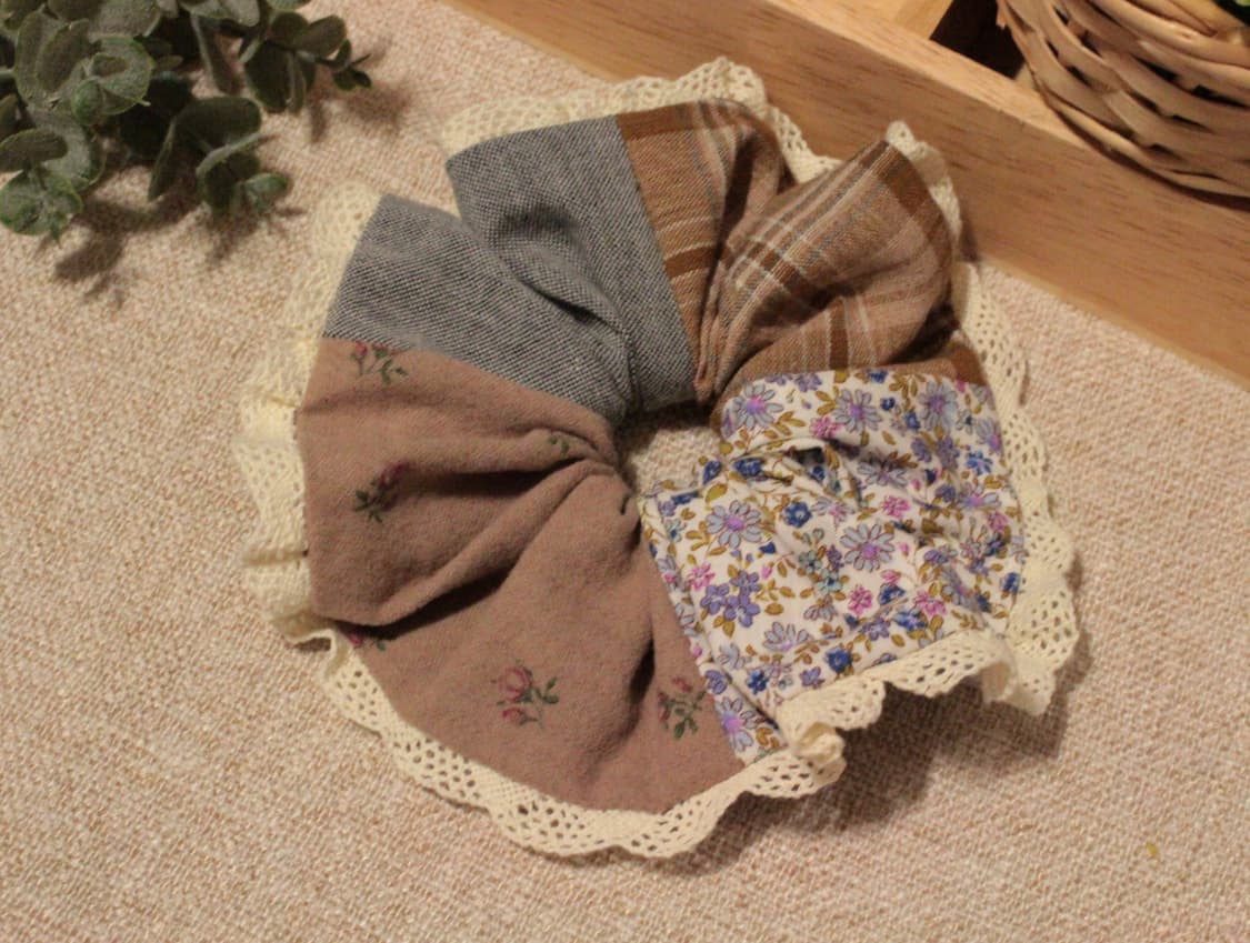 핸드메이드 패치 스크런치  상품이미지1