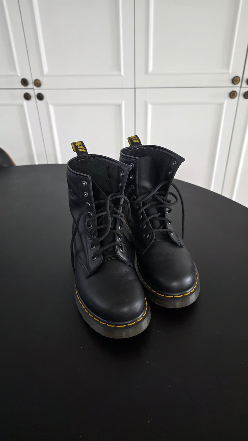 38/250mm)닥터마틴 1460 블랙 8홀 부츠 상품이미지2