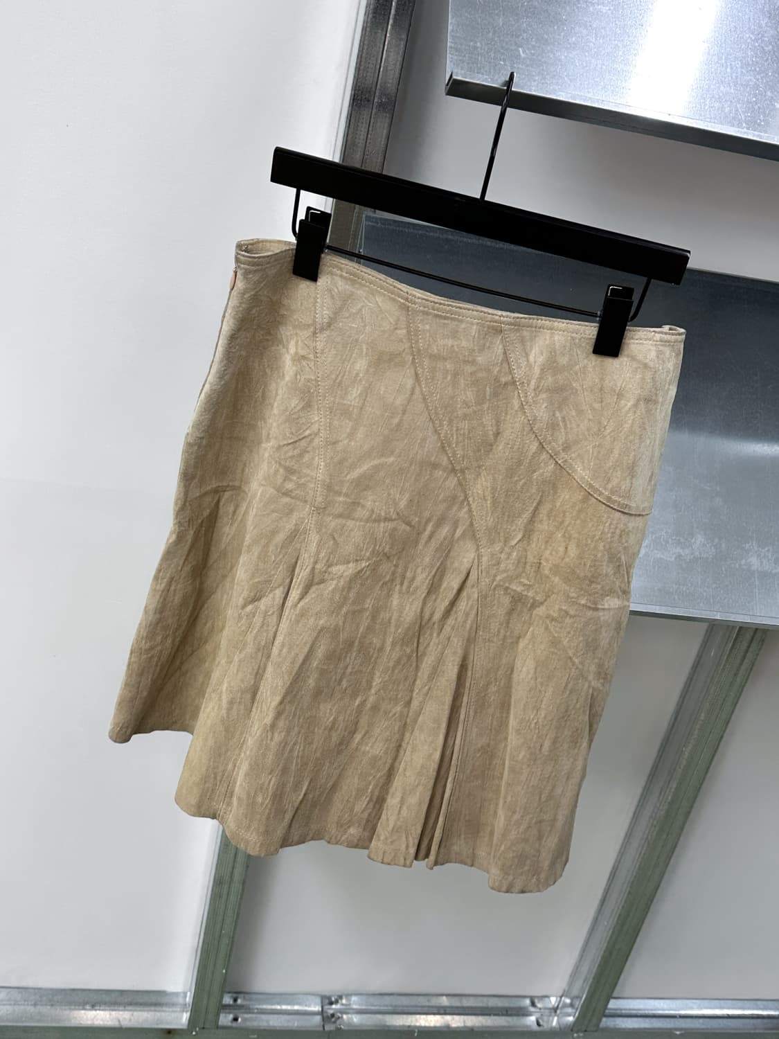 pig leather beige midi skirt 상품이미지5