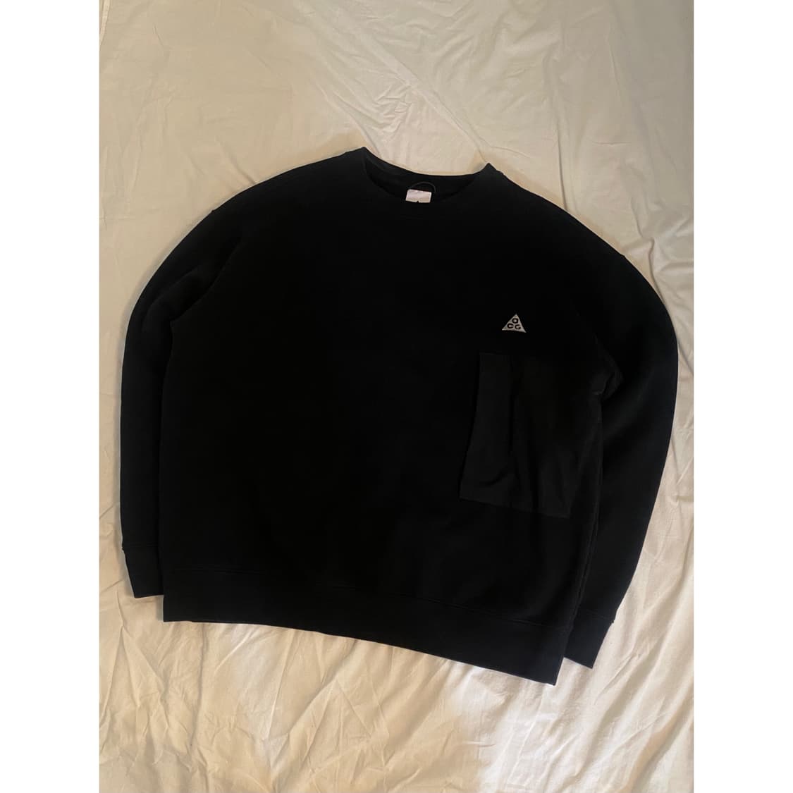 나이키 acg 맨투맨 상품이미지1