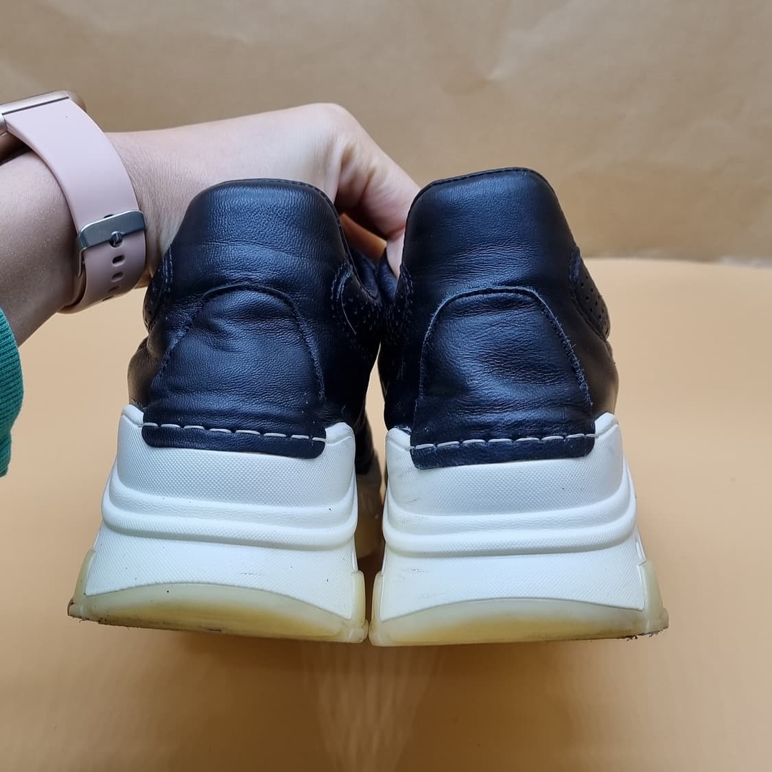 푸셀라 펀칭가죽 스니커즈 실사이즈235 굽6 상품이미지4