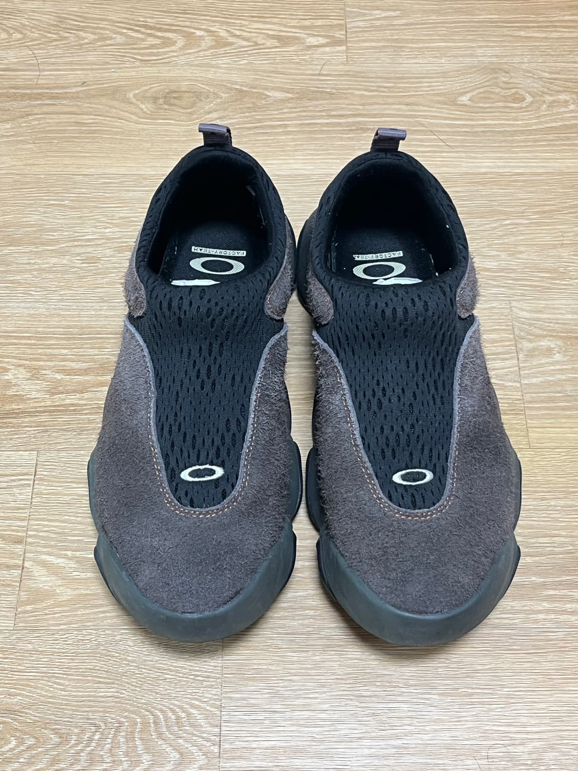 오클리 팩토리 팀 x 브레인 데드 스웨이드 플래시 자바 상품이미지2