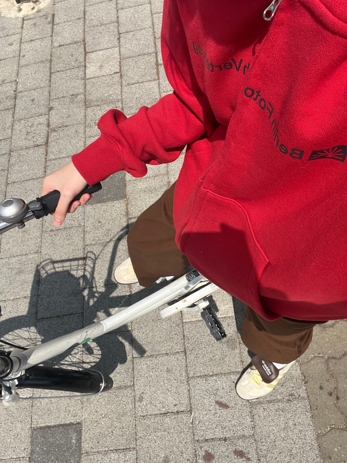 베를린포토북디스트리뷰션 로고 후디 red s 상품이미지3