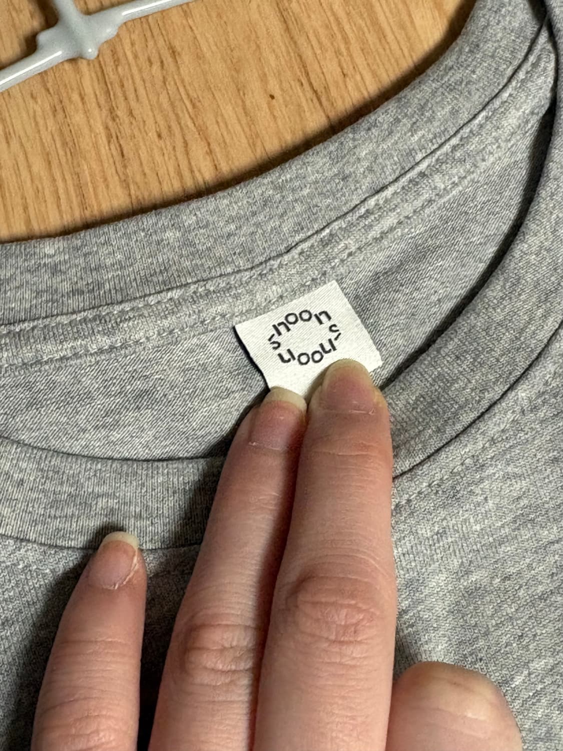 시눈 버터플라이 프릴 티셔츠 로라로라 타낫 아카이브제이투유 더바넷 상품이미지4