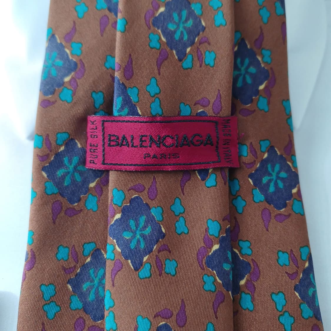 발렌시아가 실크 플로럴 넥타이 9.7cm A+등급 A19001
 상품이미지5