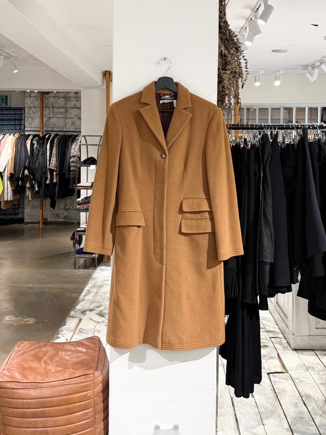 페라가모 카멜 울 블렌드 더블 포켓 롱 코트 상품이미지1