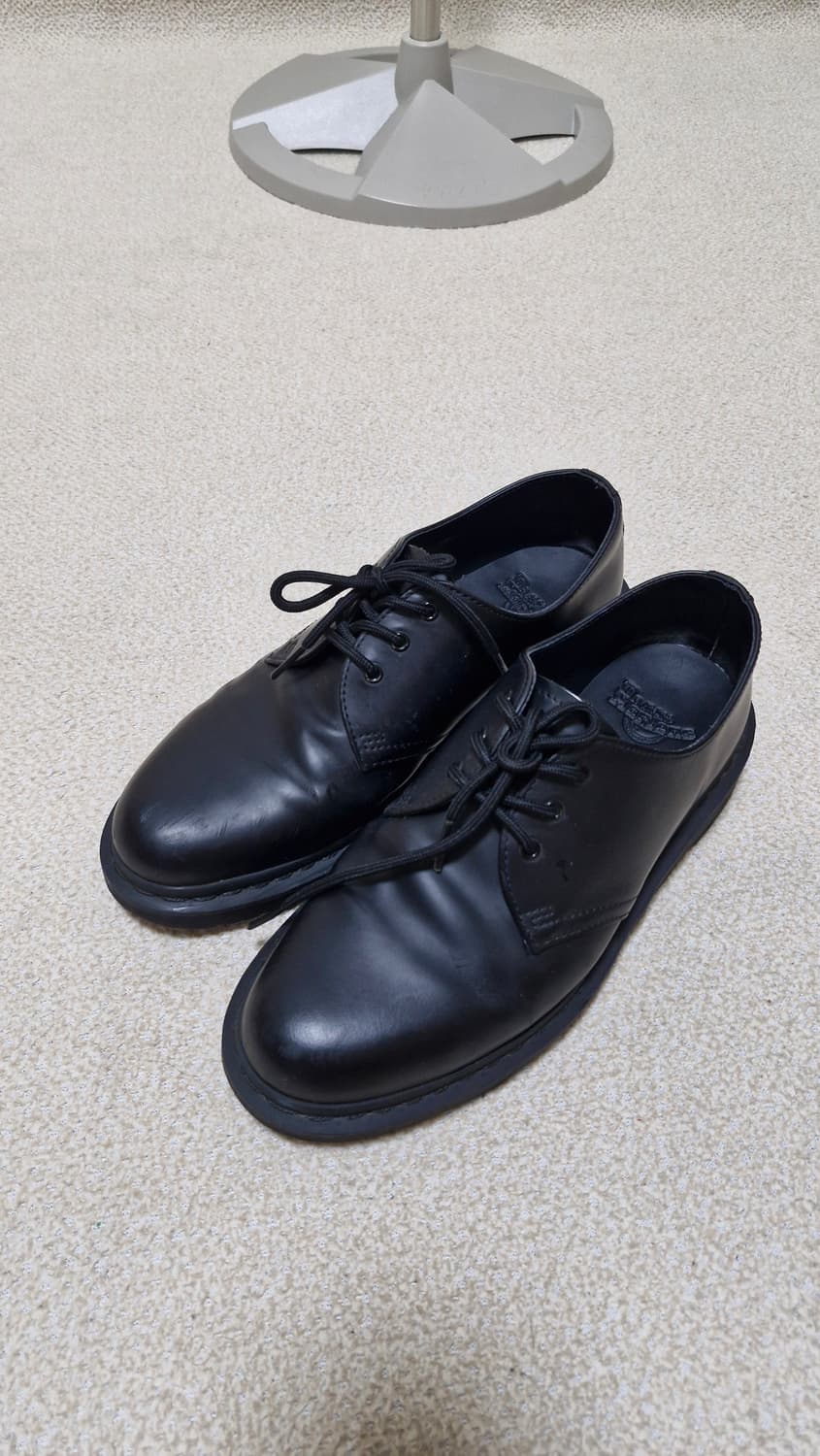 닥터마틴 1461 모노 uk8 265-270 상품이미지1