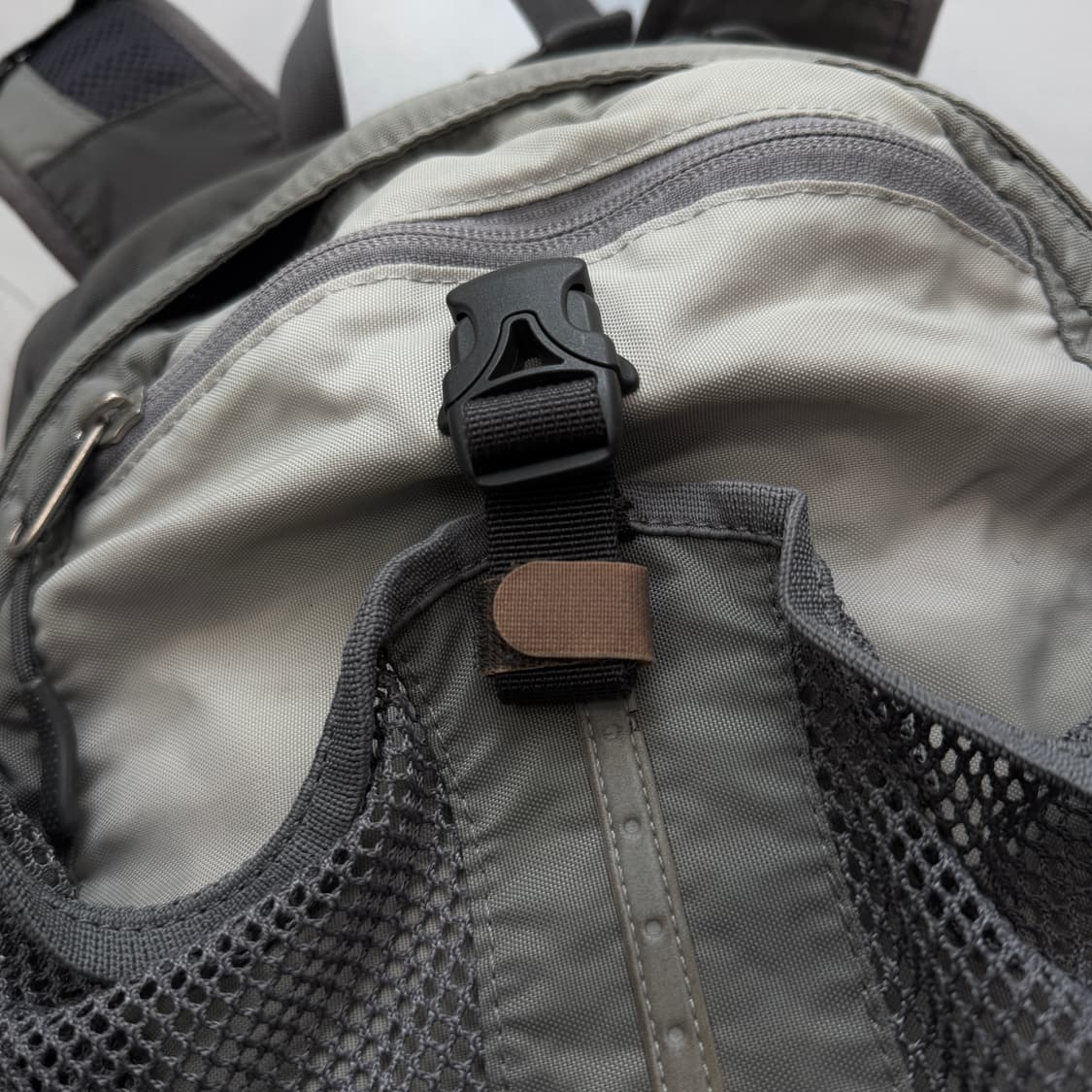 노스페이스 레콘 카키 그레이 고프코어 백팩 상품이미지5