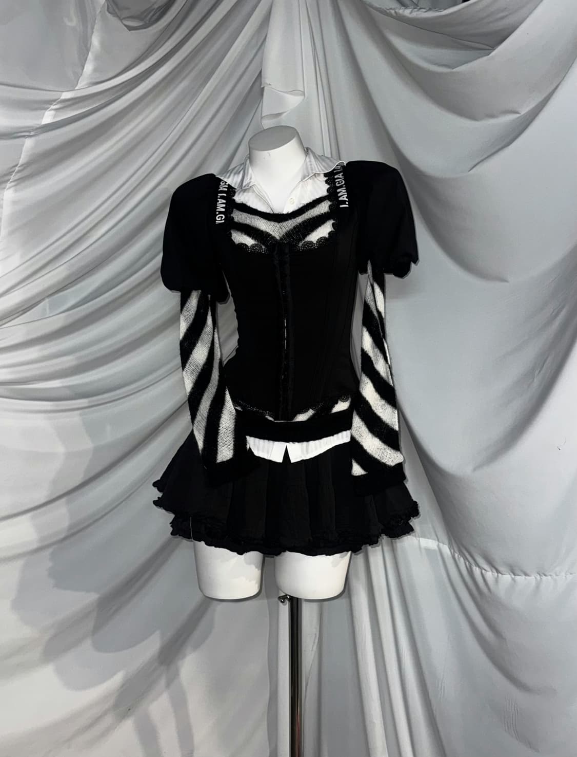 무채색 스트라이프 쇼콜라깔 아일렛 코르셋코디세트 상품이미지5