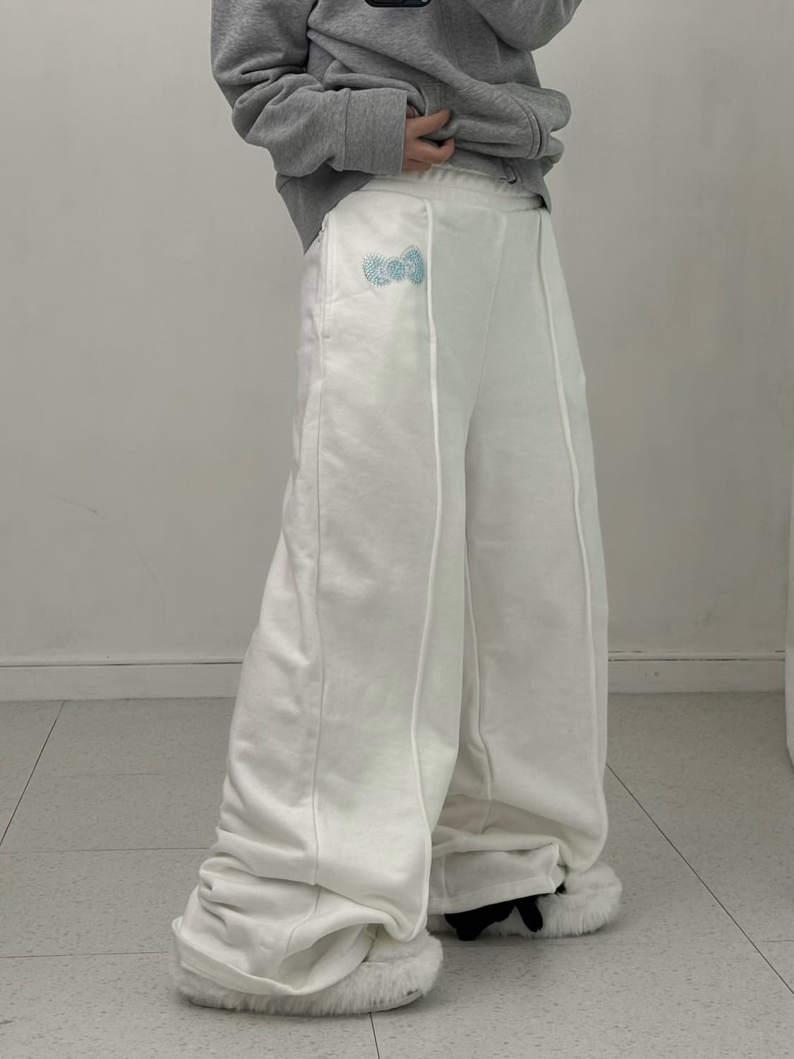 포에버21 x 헬로키티 화이트 팬츠 상품이미지2