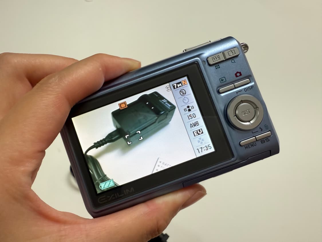 빈티지 디카 카시오 exilim z75 판매합니다! 상품이미지4