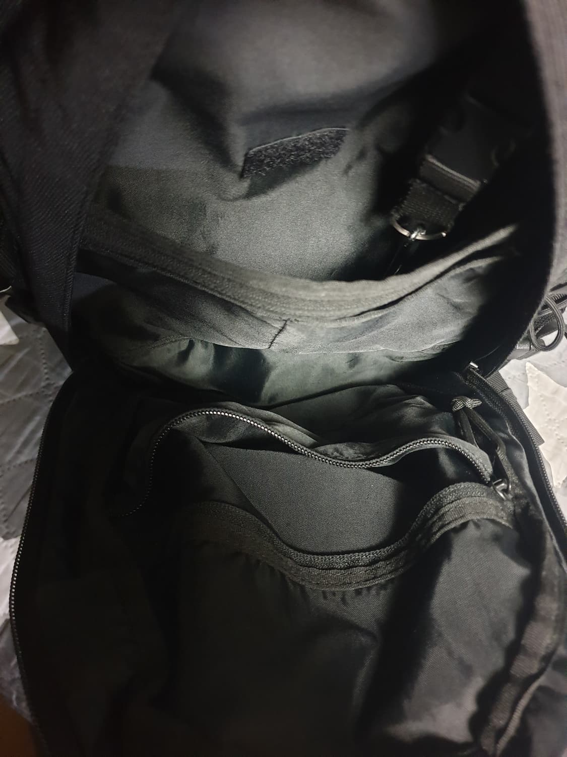 커버낫 어센틱 백팩 블랙 27리터 상품이미지4