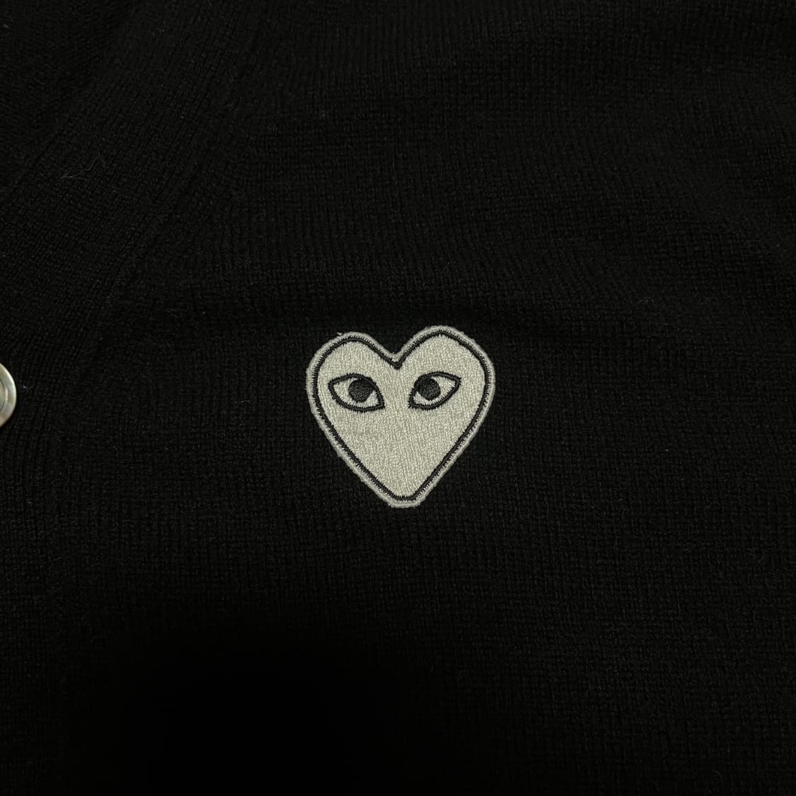 꼼데가르송 플레이 가디건 블랙 화이트 와펜 상품이미지3