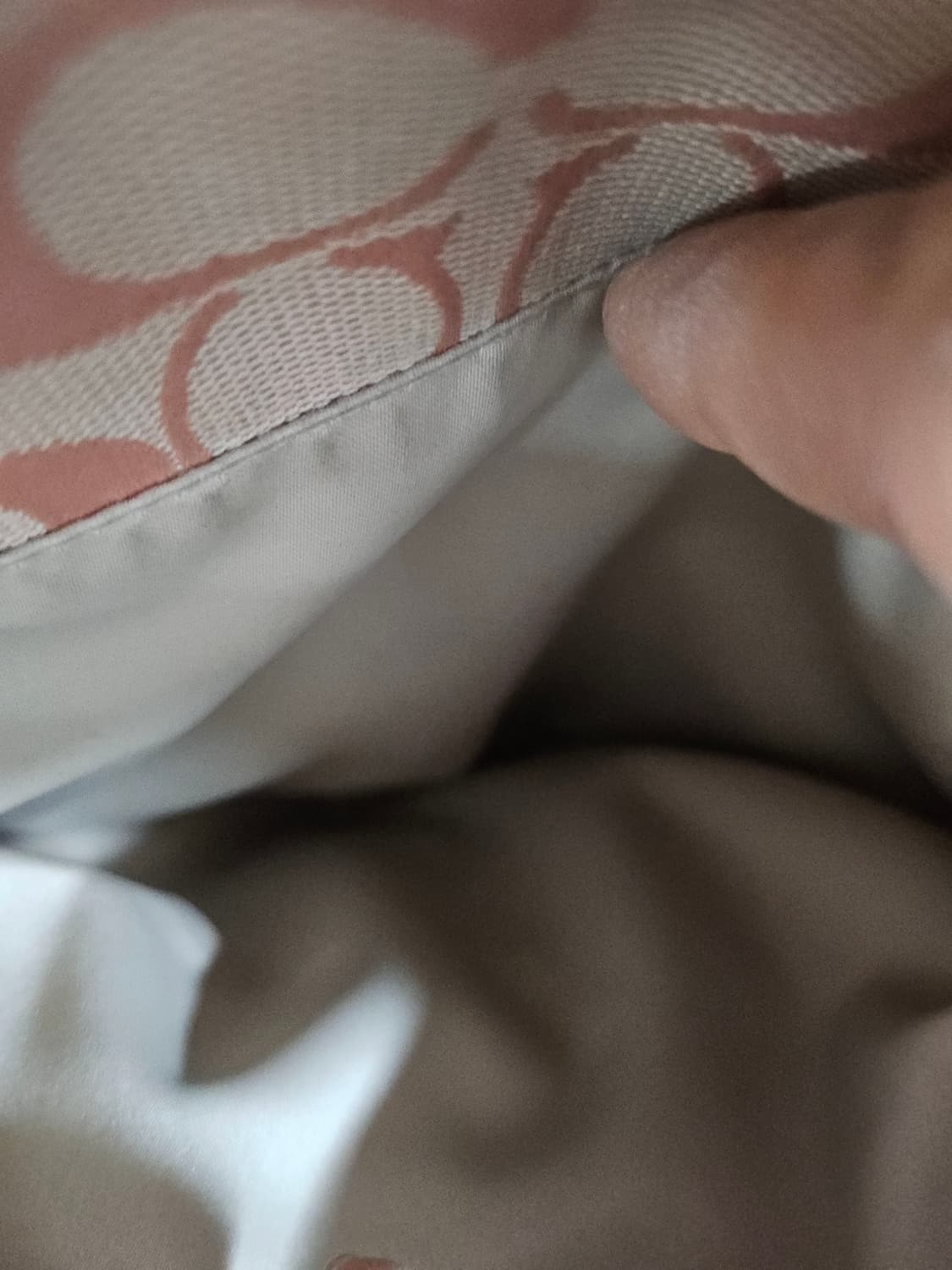 COACH 코치 시그니처 자가드 숄더백 상품이미지9