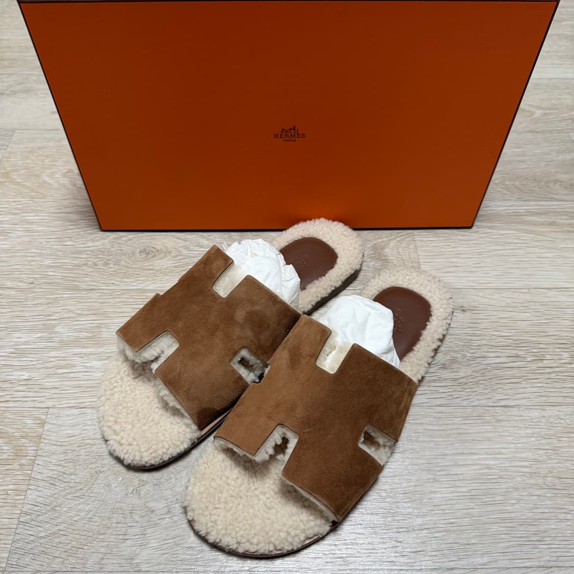[S+급/42] 에르메스 이즈미르 시어링 샌들 스웨이드 슬리퍼 상품이미지1