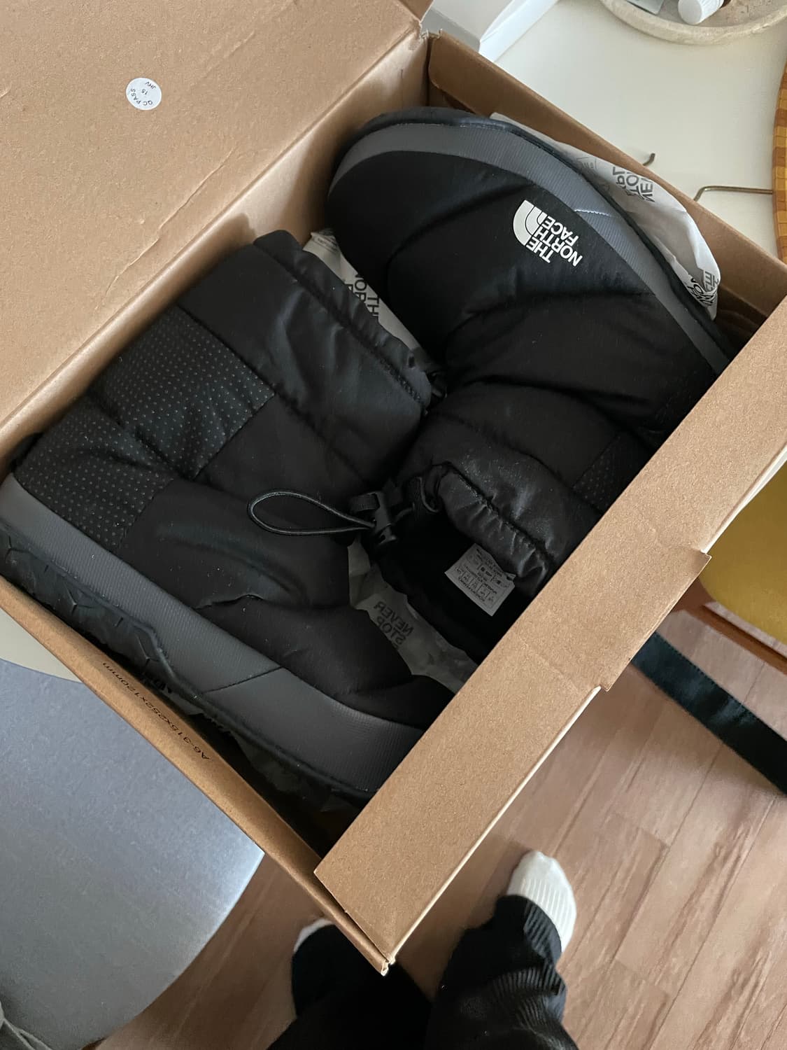 노스페이스 패딩부츠 눕시 240 사이즈 상품이미지3