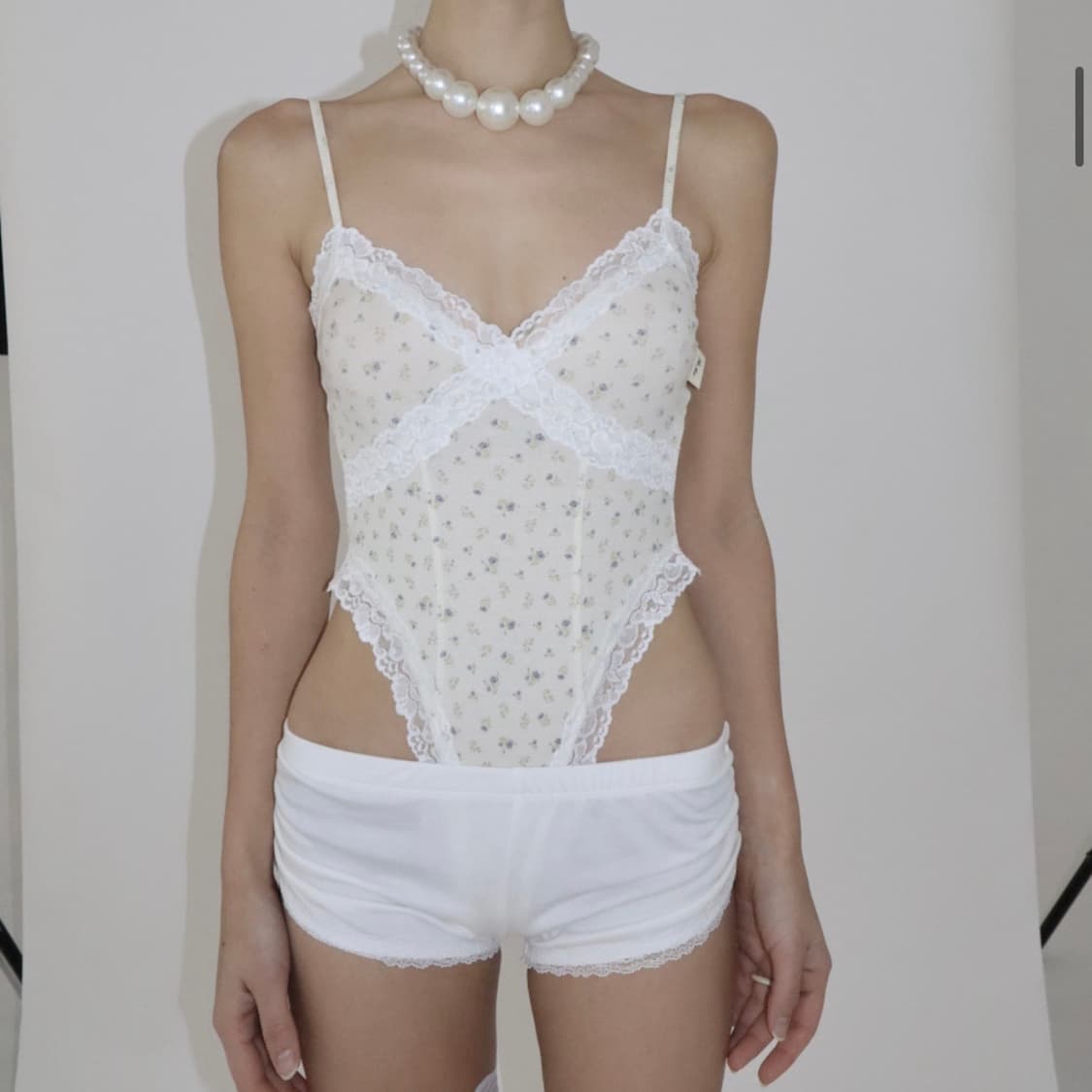 구해요 Bnfrom LOMANTIC LACE FLOWER BODYSUIT 상품이미지1